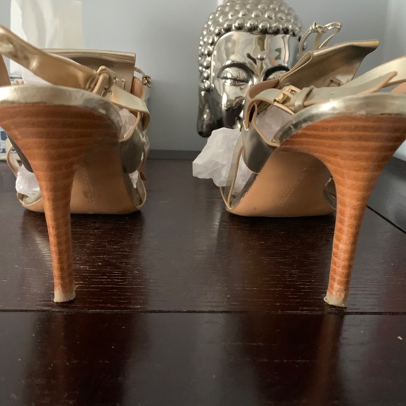 Golden sandals - Picture 3 of 5